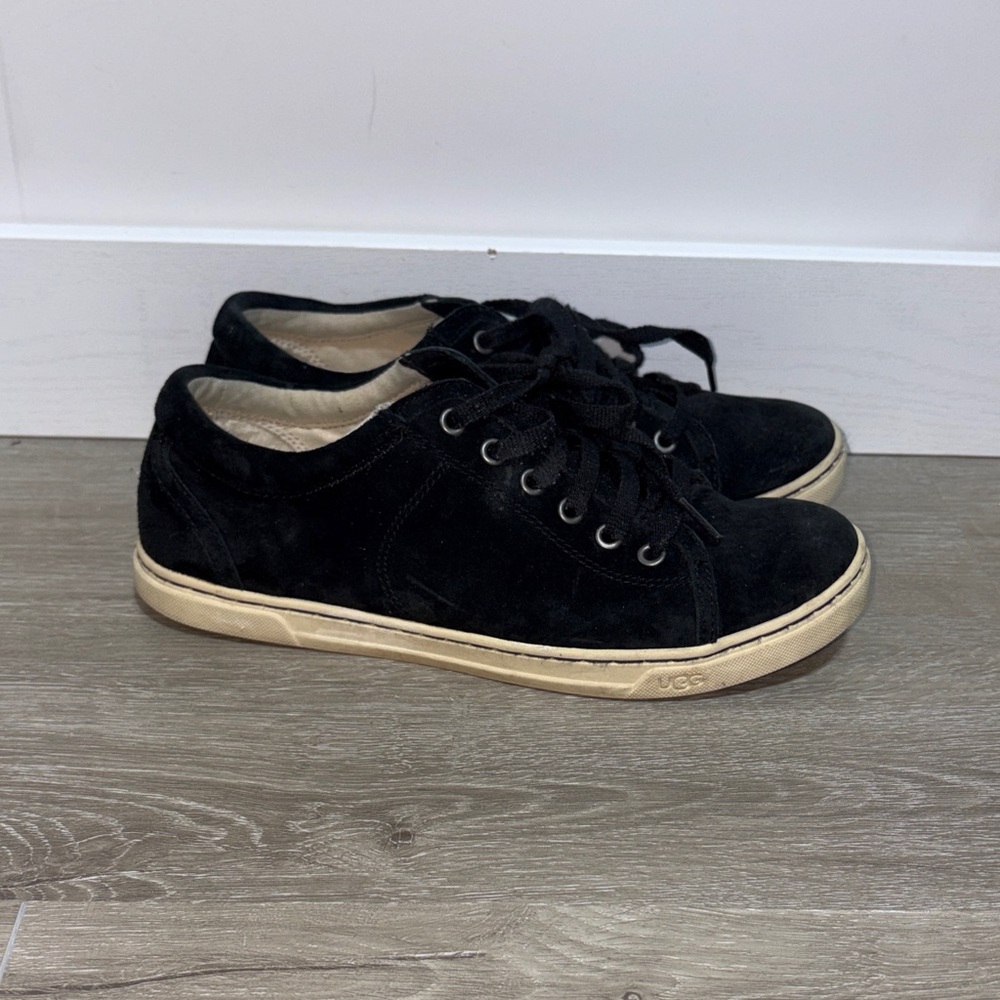 UGG tomi women's black suede lace up sneaker size 7